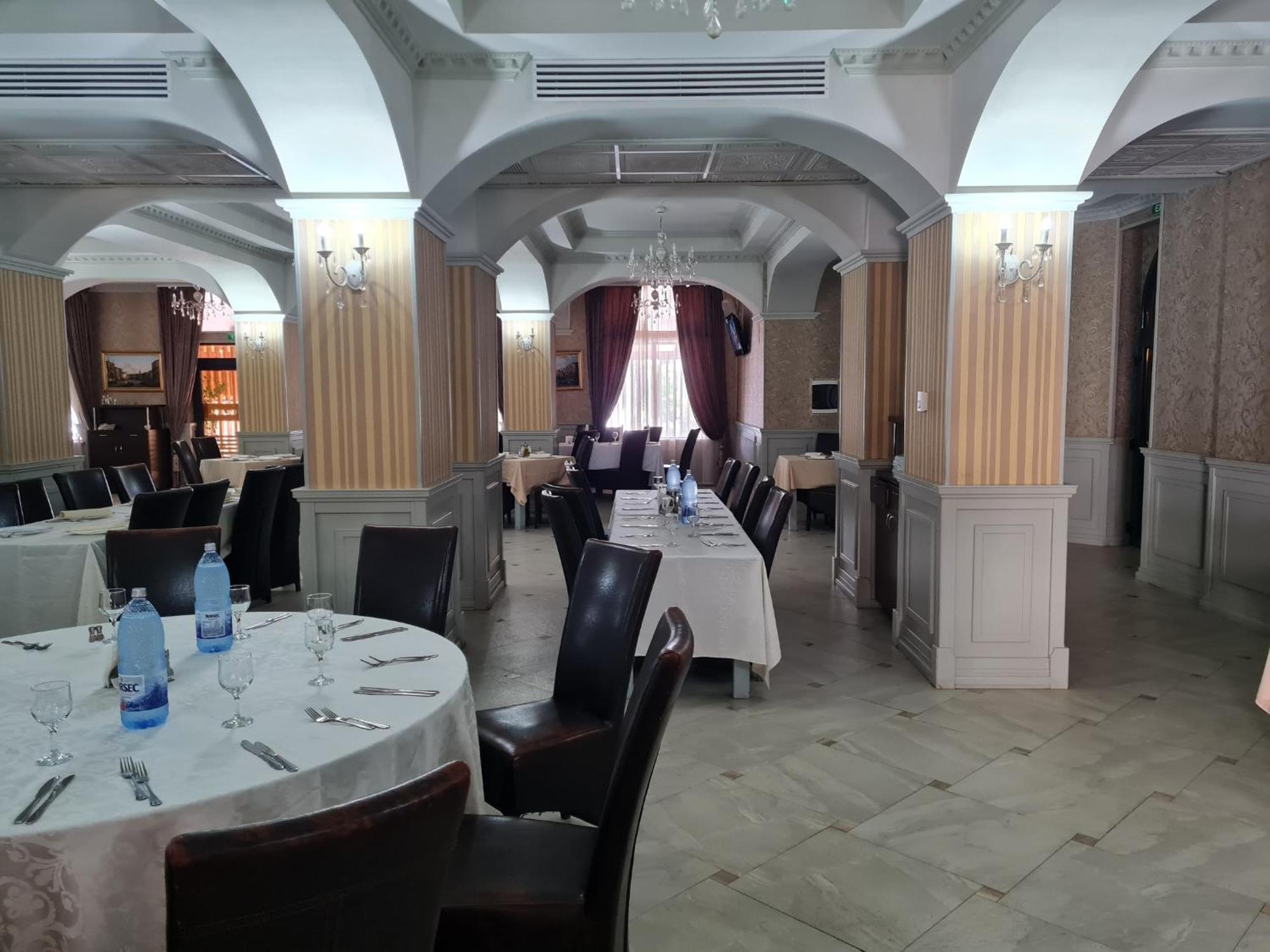 Hotel Valahia Targoviste Eksteriør bilde