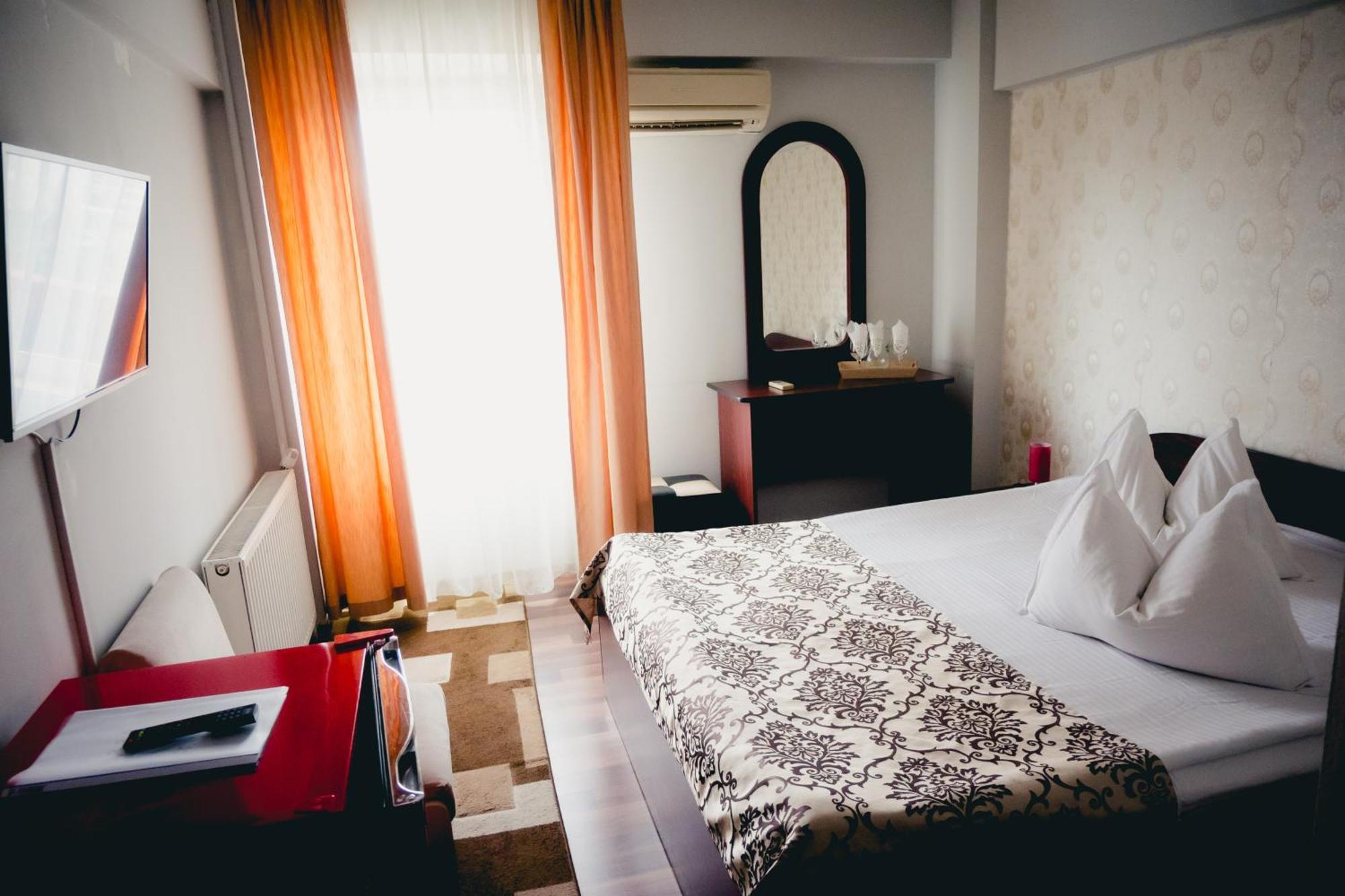 Hotel Valahia Targoviste Eksteriør bilde