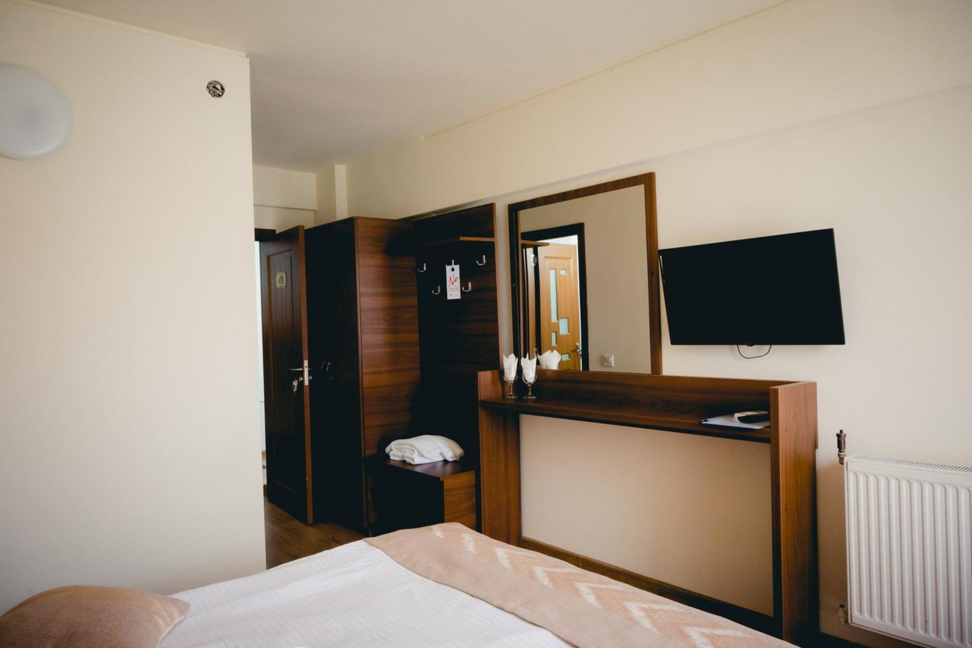 Hotel Valahia Targoviste Eksteriør bilde