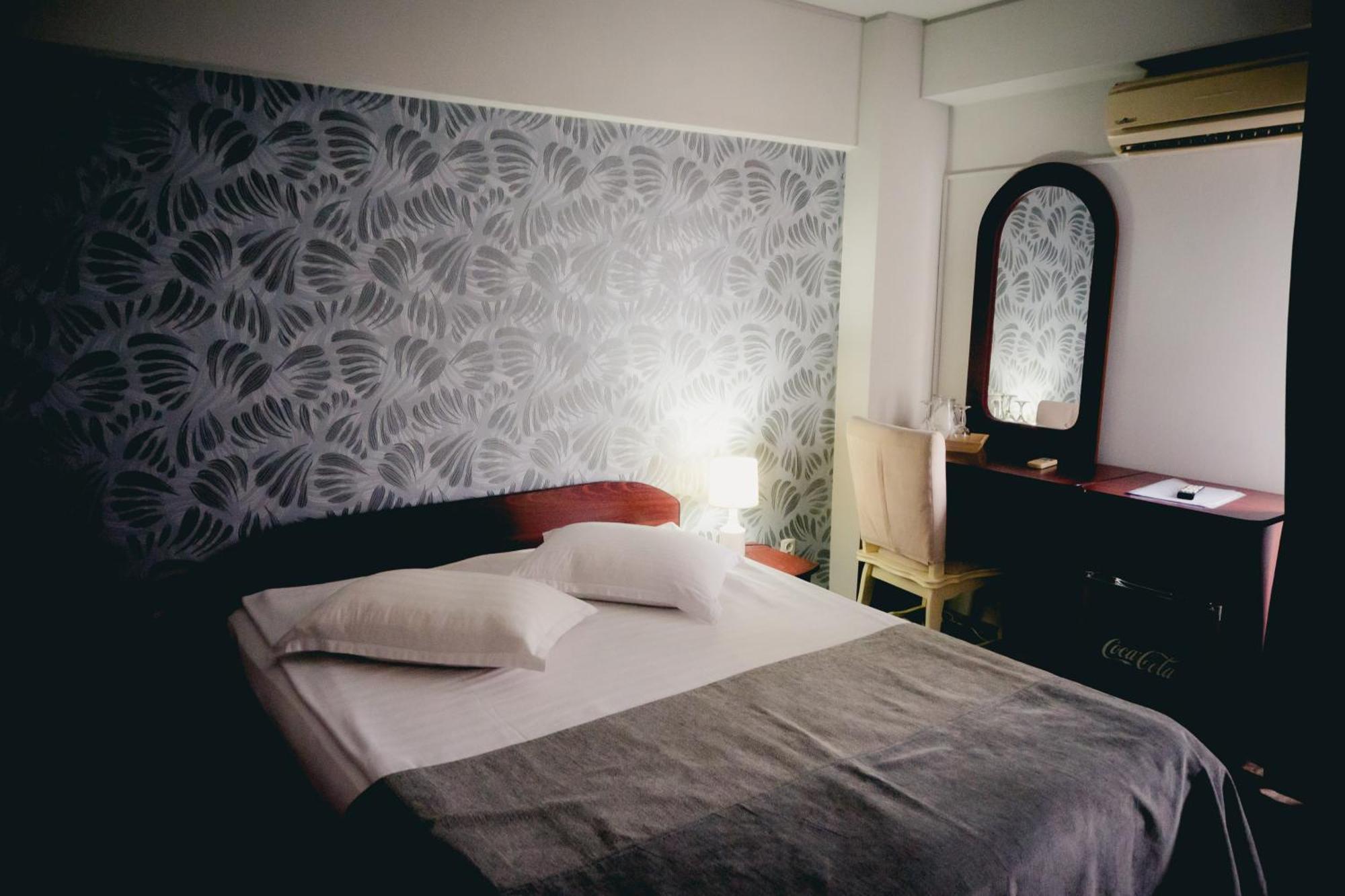 Hotel Valahia Targoviste Eksteriør bilde