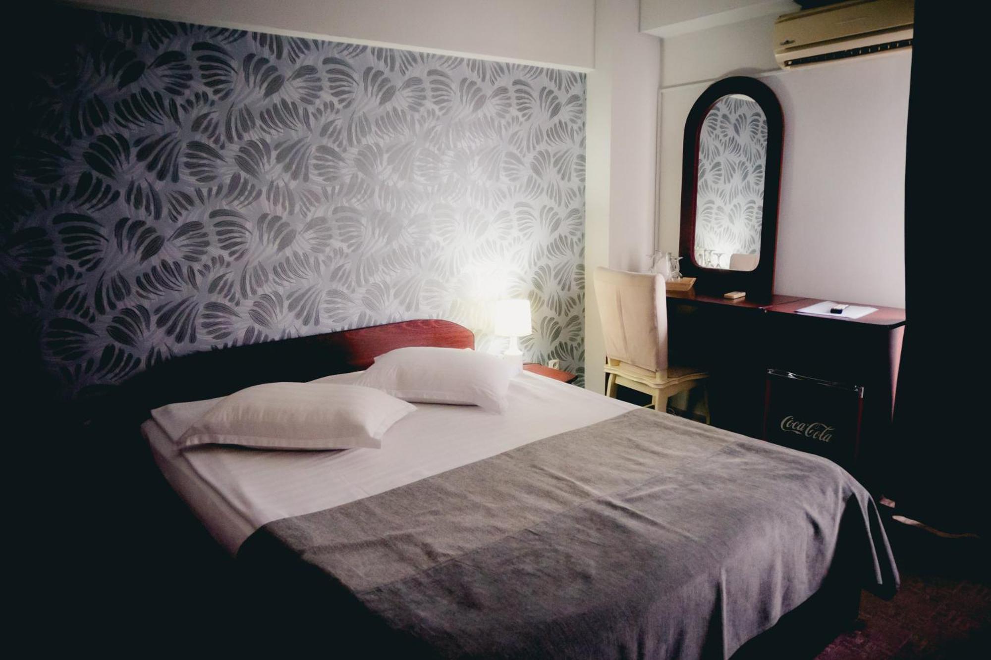 Hotel Valahia Targoviste Eksteriør bilde