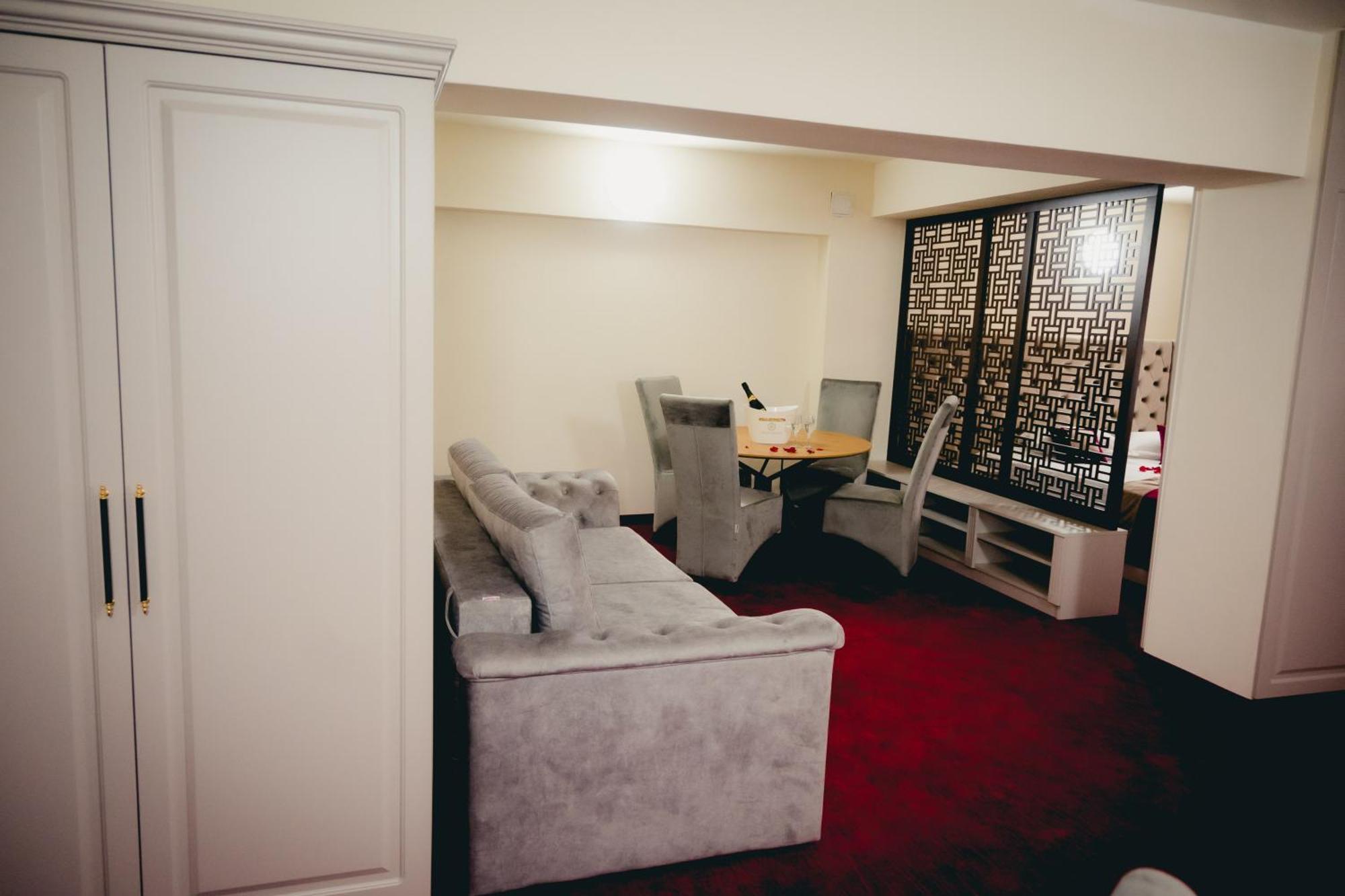 Hotel Valahia Targoviste Eksteriør bilde